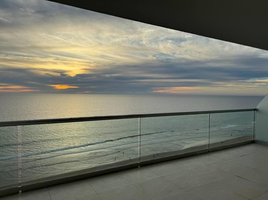 Departamento De Lujo Vista Al Mar Piso 15 Apartment Mazatlan Exterior photo